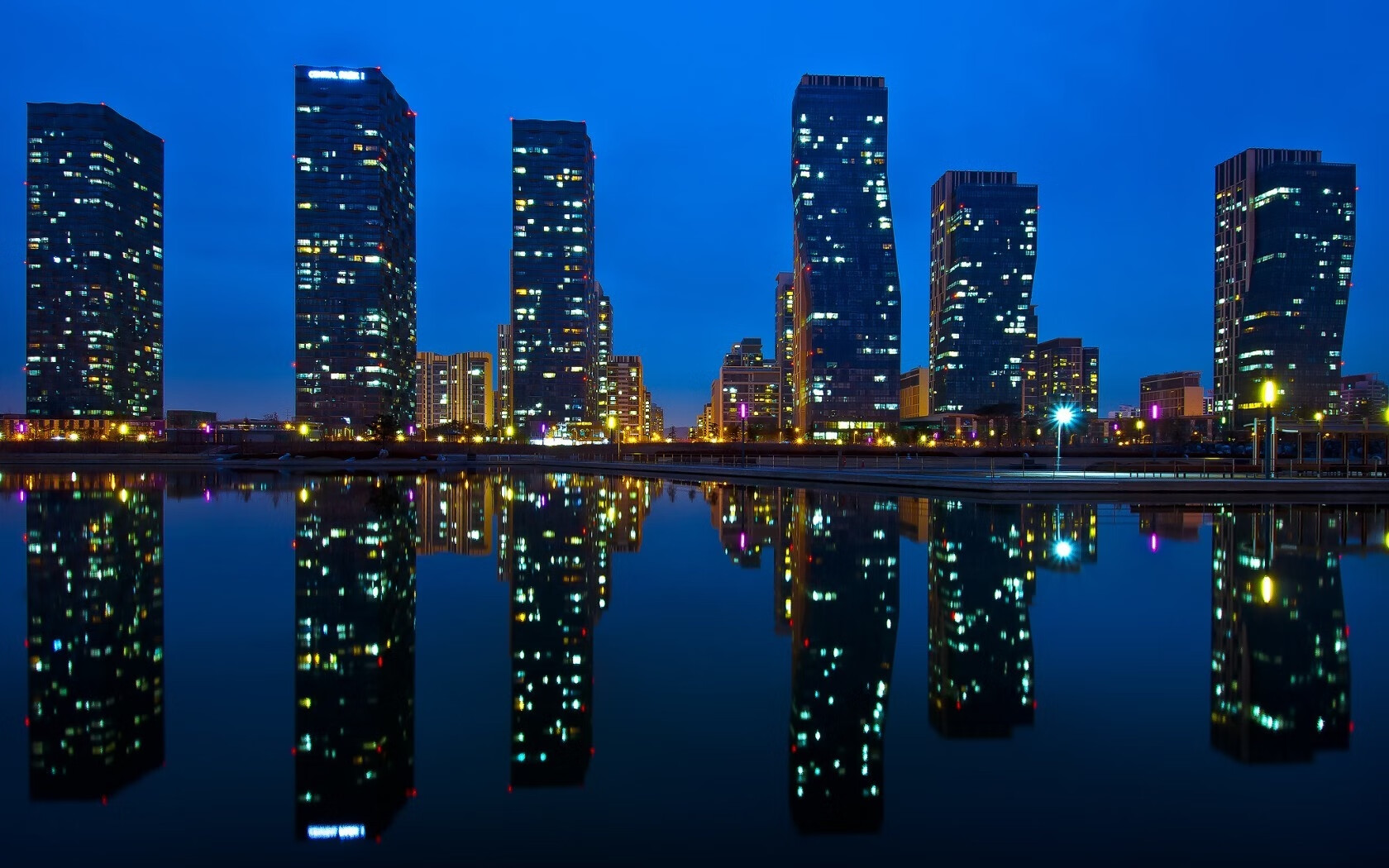 “帕布罗·马特拉:阿根廷美洲狮队的力量与智慧的结合体”